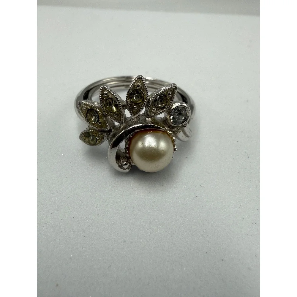 Avon Vintage Silver Tone Faux Pearl Rhinestone Sunburst‎ Bypass Ring Size 4.25